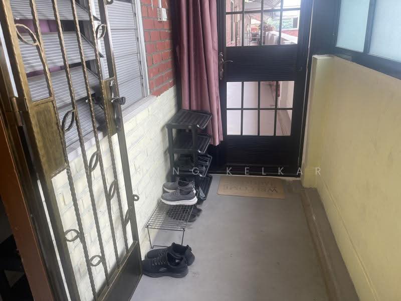 46 Holland Drive, 46 Holland Drive, Tanglin / Holland / Bukit Timah, 2 Bedrooms, 731 sqft, HDB Flat For Rent, by Shrirang Kelkar, 19571412 - Entrance - PropertyGuru.com.sg