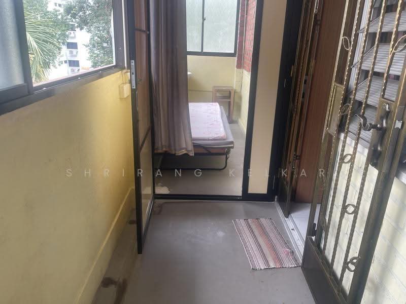 46 Holland Drive, 46 Holland Drive, Tanglin / Holland / Bukit Timah, 2 Bedrooms, 731 sqft, HDB Flat For Rent, by Shrirang Kelkar, 19571412 - Balcony - PropertyGuru.com.sg