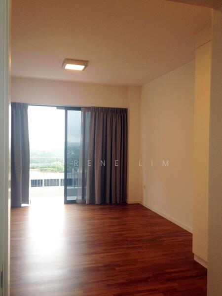 spacious master bedroom link to balcony