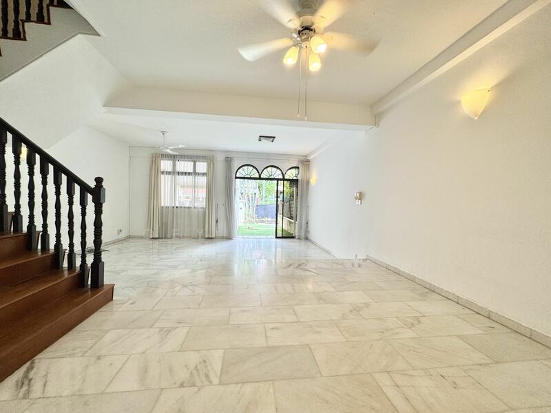 For Rent - Somerset Orchard Spacious 3 Storey House