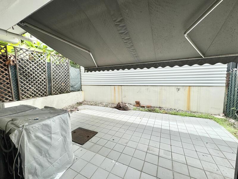 For Rent - Somerset Orchard Spacious 3 Storey House