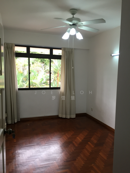 For Rent - Somerset Orchard Spacious 3 Storey House