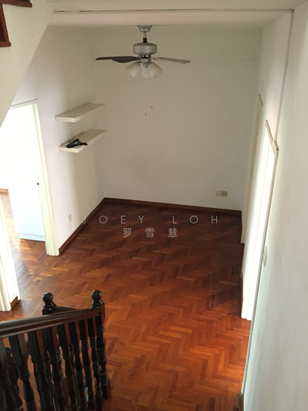 For Rent - Somerset Orchard Spacious 3 Storey House