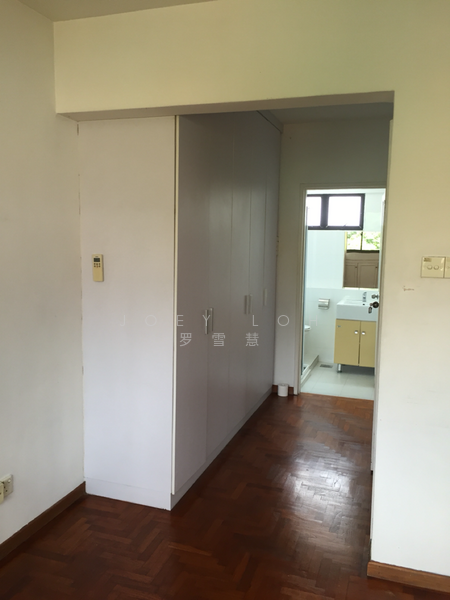 For Rent - Somerset Orchard Spacious 3 Storey House