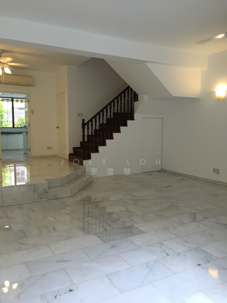 For Rent - Somerset Orchard Spacious 3 Storey House