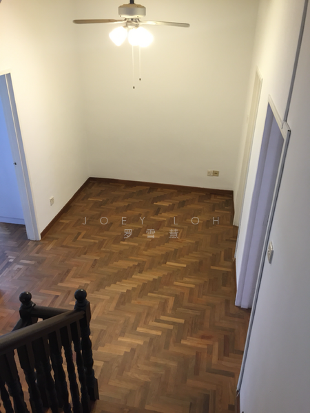 For Rent - Somerset Orchard Spacious 3 Storey House