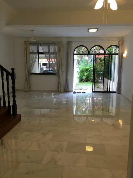 For Rent - Somerset Orchard Spacious 3 Storey House