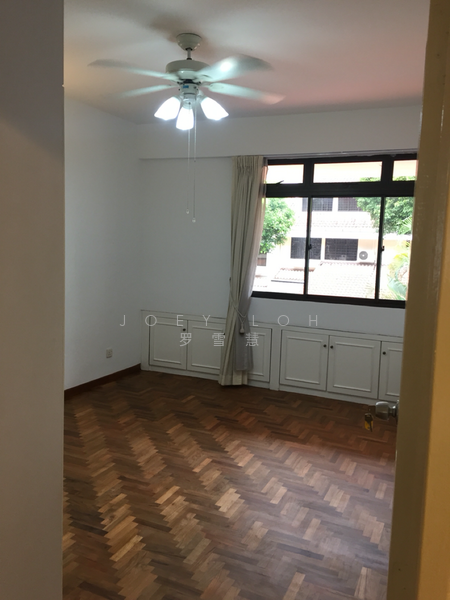 For Rent - Somerset Orchard Spacious 3 Storey House