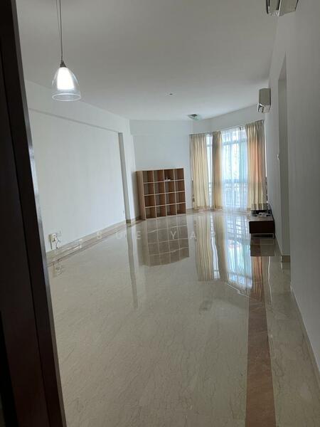 Living and Dining room (bare)