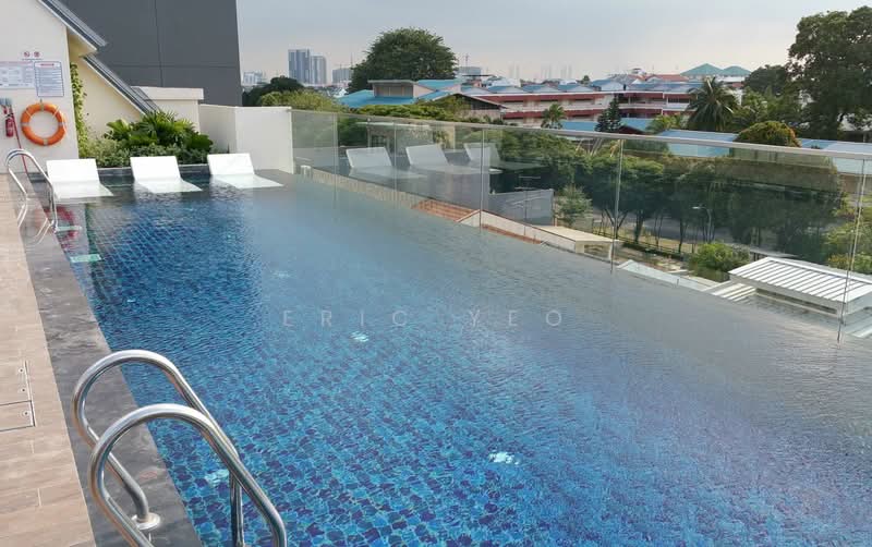NottingHill Suites, 29A Toh Tuck Road, 1 Bedroom, 398 sqft, Apartment For Rent, by Eric Yeo, 19598587 - Relaxing Pool - PropertyGuru.com.sg