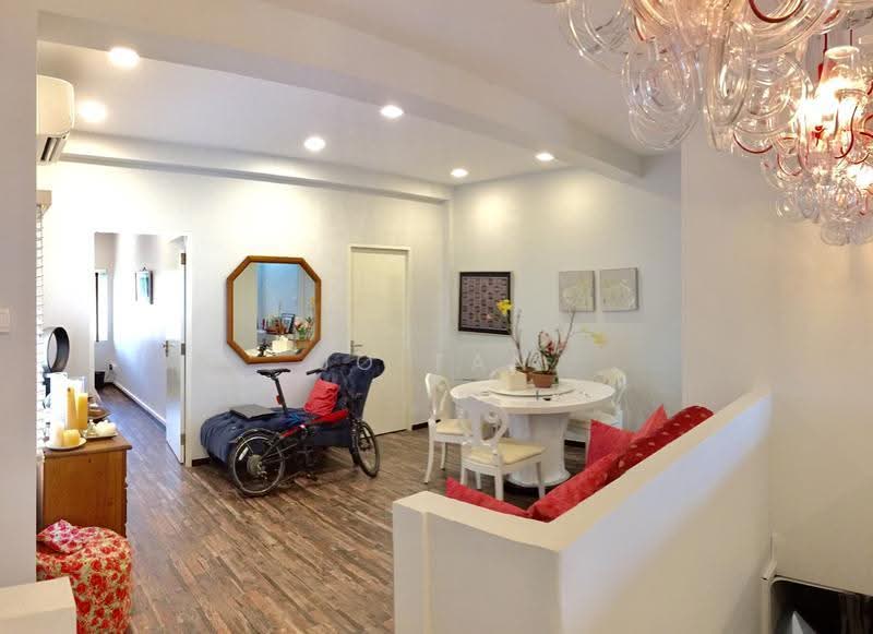 TIONG BAHRU CONSERVATION: PREWAR ART DECO WALK UP, ENG WATT STREET / TIONG BAHRU / ENG HOON, Alexandra / Commonwealth, 2 Bedrooms, 1,000 sqft, Walk-up Apartment For Rent, by JO Tan, 19616627 - PropertyGuru.com.sg