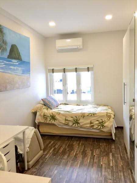 TIONG BAHRU CONSERVATION: PREWAR ART DECO WALK UP, ENG WATT STREET / TIONG BAHRU / ENG HOON, Alexandra / Commonwealth, 2 Bedrooms, 1,000 sqft, Walk-up Apartment For Rent, by JO Tan, 19616627 - PropertyGuru.com.sg