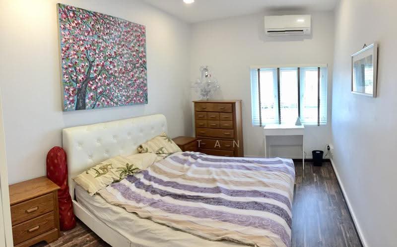 TIONG BAHRU CONSERVATION: PREWAR ART DECO WALK UP, ENG WATT STREET / TIONG BAHRU / ENG HOON, Alexandra / Commonwealth, 2 Bedrooms, 1,000 sqft, Walk-up Apartment For Rent, by JO Tan, 19616627 - PropertyGuru.com.sg