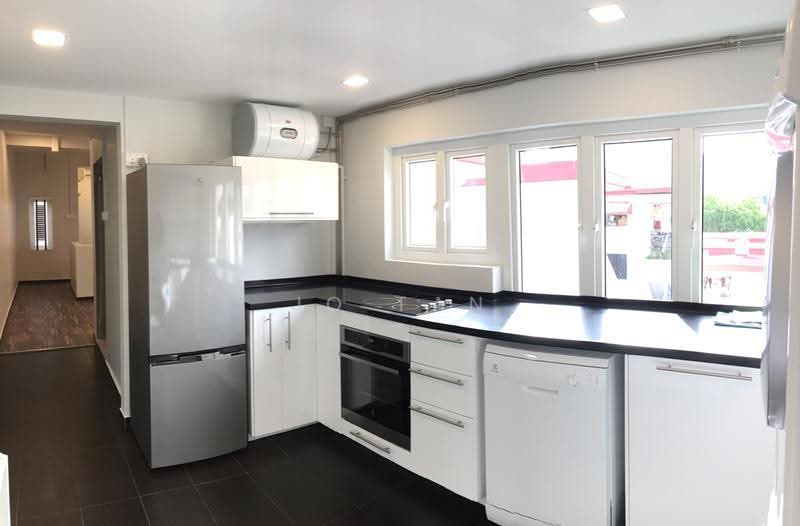 TIONG BAHRU CONSERVATION: PREWAR ART DECO WALK UP, ENG WATT STREET / TIONG BAHRU / ENG HOON, Alexandra / Commonwealth, 2 Bedrooms, 1,000 sqft, Walk-up Apartment For Rent, by JO Tan, 19616627 - PropertyGuru.com.sg