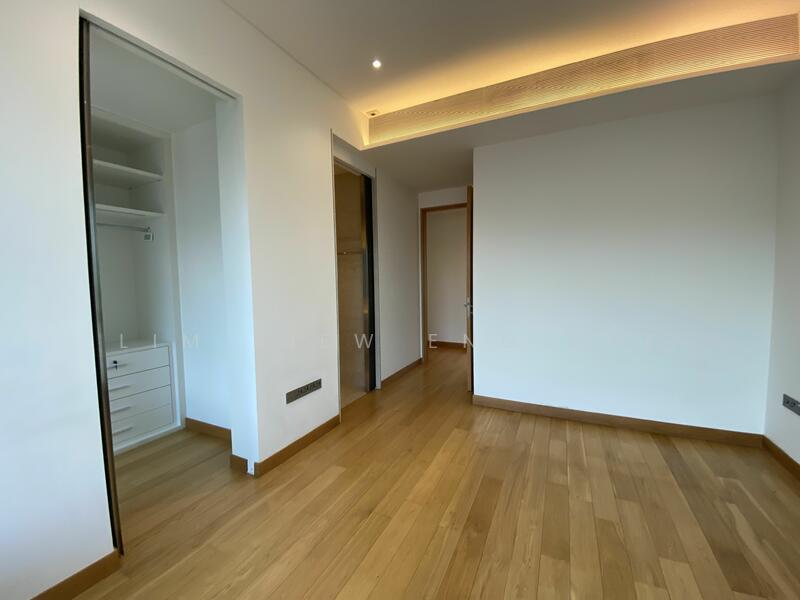 Alba, 8 Cairnhill Rise, 4 Bedrooms, 2,303 sqft, Condominium For Rent, by Lim Siew Eng Sue, 19619219 - Junior Suite - PropertyGuru.com.sg