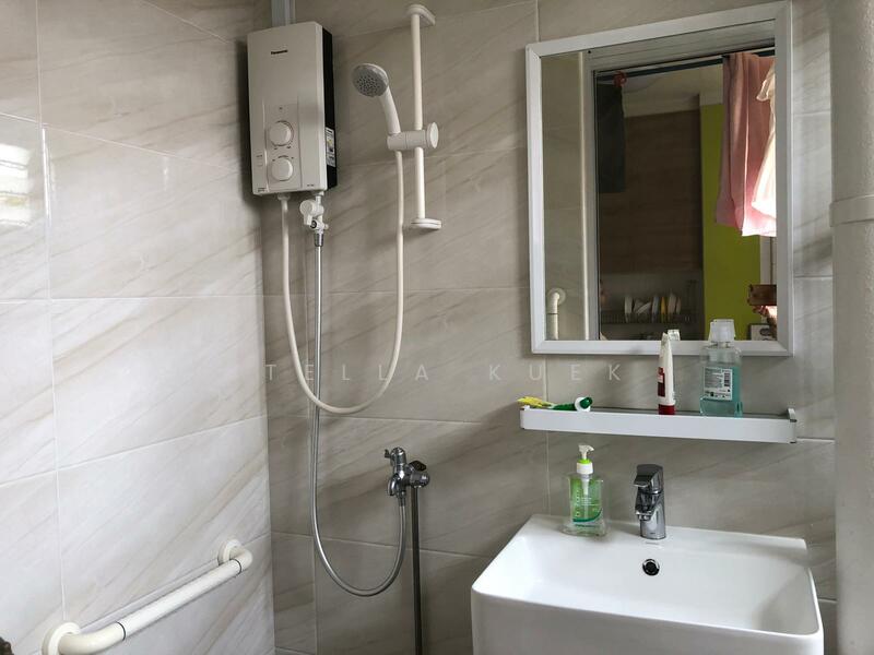 5 Toh Yi Drive, 5 Toh Yi Drive, Room Rental, 130 sqft, HDB Flat For Rent, by Stella Kuek, 19619311 - Common Toilet View 1 - PropertyGuru.com.sg