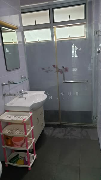 Sherwood Towers, 1 Jalan Anak Bukit, Room Rental, 200 sqft, Apartment For Rent, by Kevin Nur Amin Widjaja, 19619980 - PropertyGuru.com.sg