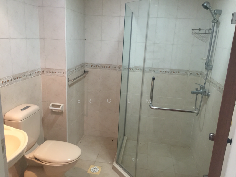 Tanglin Hill Condo, 2 Tanglin Walk, 3 Bedrooms, 1,561 sqft, Condominium For Rent, by Eric Lim, 19632252 - PropertyGuru.com.sg