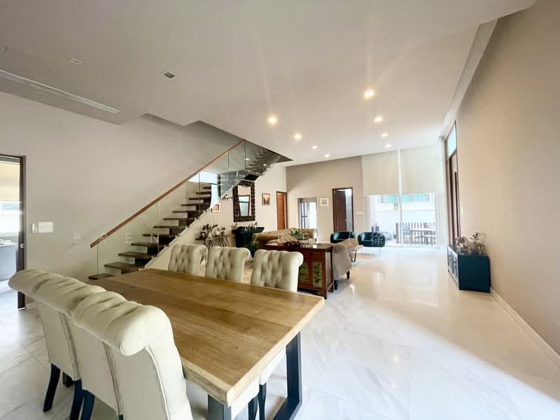 For Rent - Modern House @ Queen's Road ! Within ONE -km to Nanyang Primary School