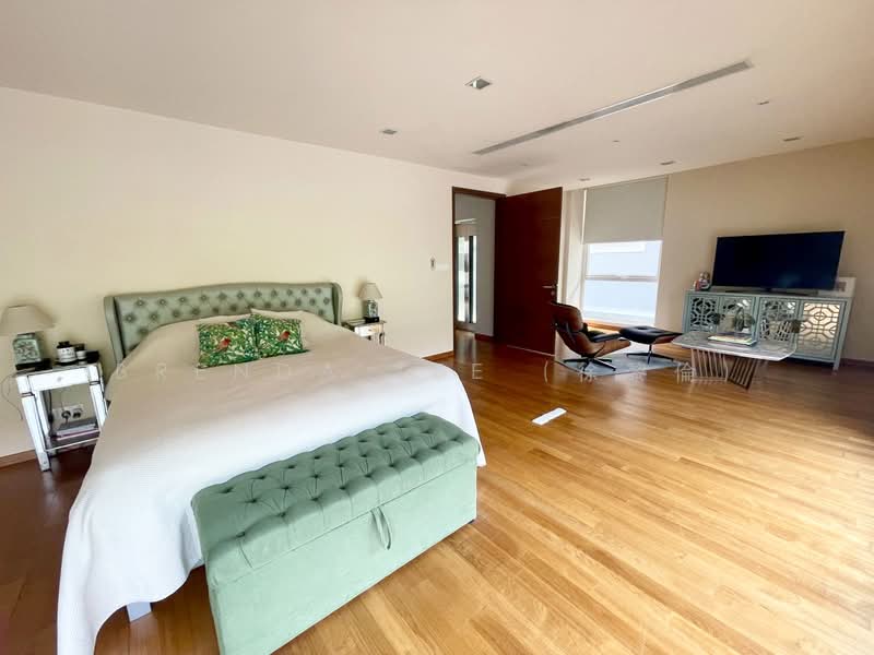 For Rent - Modern House @ Queen's Road ! Within ONE -km to Nanyang Primary School