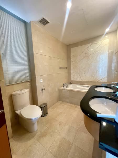 Cuscaden Residences, 26 Cuscaden Road, 3 Bedrooms, 1,485 sqft, Condominium For Rent, by Catherine Yeo, 19634447 - Master bathroom - PropertyGuru.com.sg