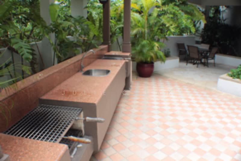 Robertson 100, 100 Robertson Quay, 1 Bedroom, 678 sqft, Apartment For Rent, by Julie Cheak, 19665254 - PropertyGuru.com.sg
