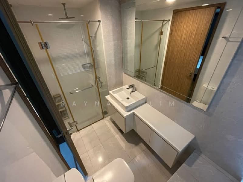 Woodsville 28, 28 Woodsville Close, 2 Bedrooms, 829 sqft, Condominium For Rent, by Raynard Lim, 19667090 - master toilet - PropertyGuru.com.sg