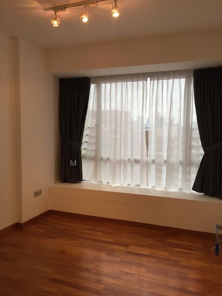 Huge Master Bedroom with Unblock View