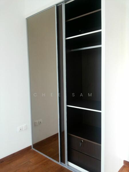 Bedroom 2 Wardrobe