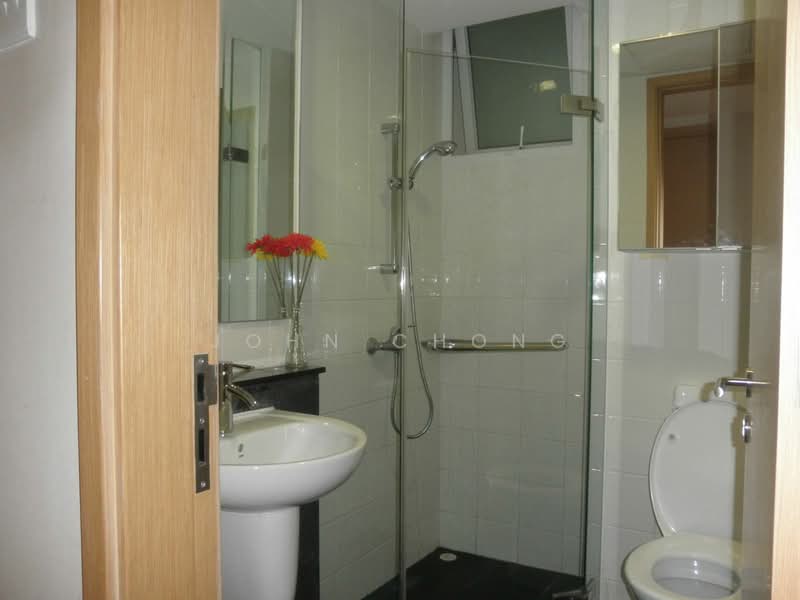 Edelweiss Park Condo, 90 Flora Road, 3 Bedrooms, 1,291 sqft, Condominium For Rent, by John Chong, 19699544 - Bathroom - PropertyGuru.com.sg