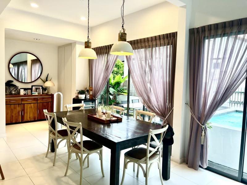 Namly Garden, Tanglin / Holland / Bukit Timah, 4 Bedrooms, 2,400 sqft, Semi-Detached House For Rent, by Rosie Tham, 19703898 - PropertyGuru.com.sg