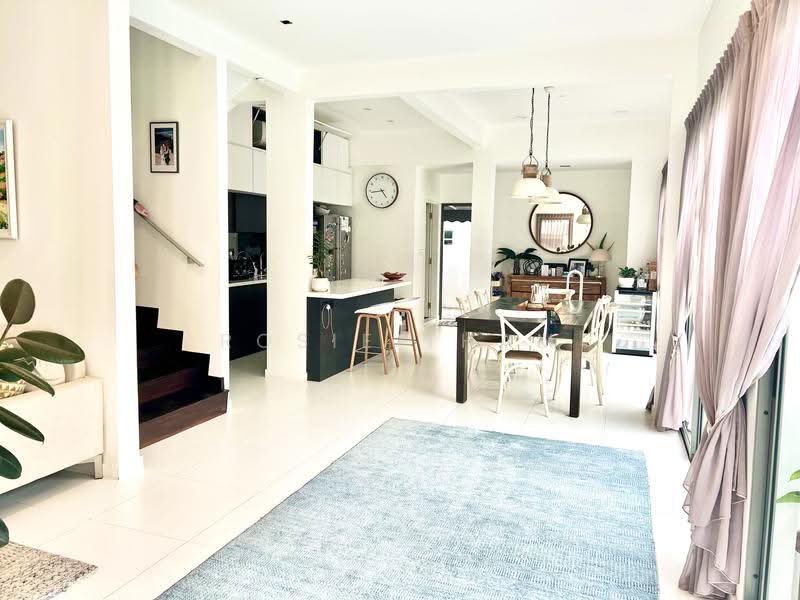 Namly Garden, Tanglin / Holland / Bukit Timah, 4 Bedrooms, 2,400 sqft, Semi-Detached House For Rent, by Rosie Tham, 19703898 - PropertyGuru.com.sg