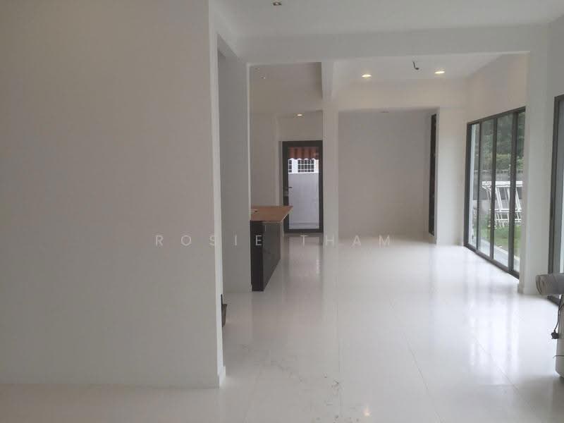 Namly Garden, Tanglin / Holland / Bukit Timah, 4 Bedrooms, 2,400 sqft, Semi-Detached House For Rent, by Rosie Tham, 19703898 - PropertyGuru.com.sg