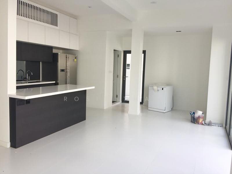 Namly Garden, Tanglin / Holland / Bukit Timah, 4 Bedrooms, 2,400 sqft, Semi-Detached House For Rent, by Rosie Tham, 19703898 - PropertyGuru.com.sg