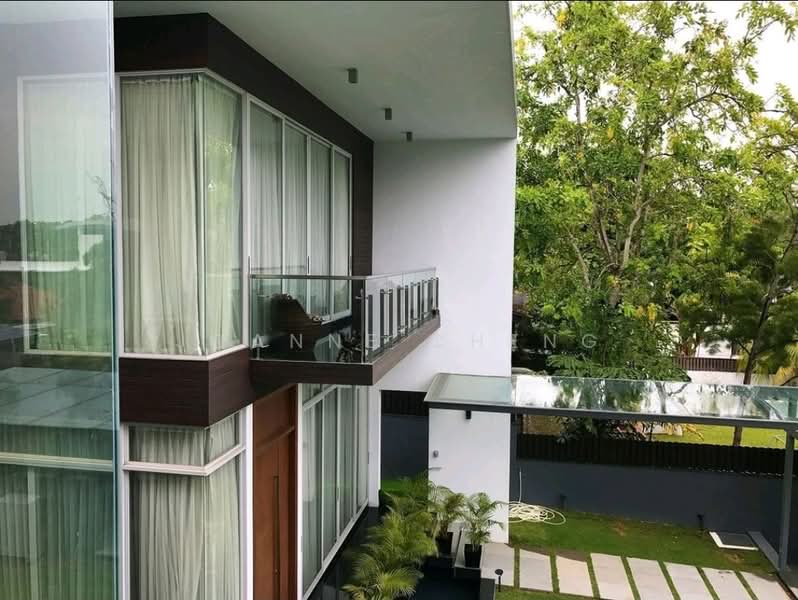 Modern Bungalow Toh Heights w lift.Swimming Pool.独栋别墅 花园泳池私人电梯 地下停车位, Toh Heights, 6 Bedrooms, 7,670 sqft, Detached House For Sale, by Joanne Cheng, 19704843 - PropertyGuru.com.sg