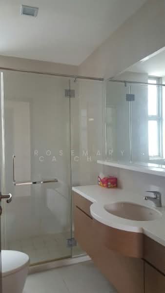 Nassim Regency, 37 Nassim Road, 3 Bedrooms, 2,024 sqft, Apartment For Rent, by Rosemary Lau, 19709895 - bathroom - PropertyGuru.com.sg