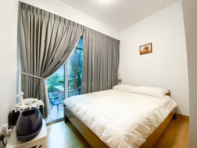 Eight Riversuites, 2 Whampoa East, 3 Bedrooms, 1,529 sqft, Condominium For Rent, by Jane Lim, 19757535 - Bedroom 1 fitted Queen bed - PropertyGuru.com.sg