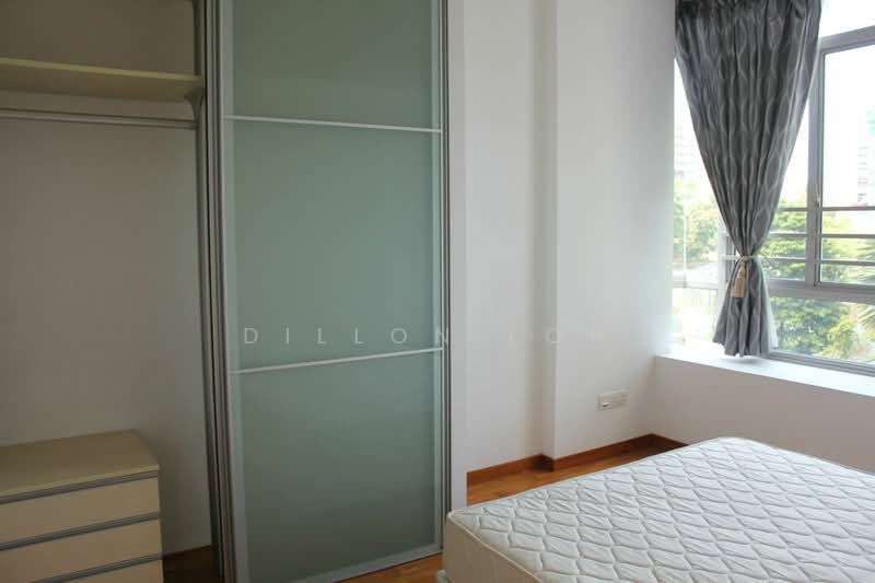 The Lakeshore, 31 Jurong West Street 41, 2 Bedrooms, 871 sqft, Condominium For Rent, by Dillon Loh, 19757550 - Master room - PropertyGuru.com.sg