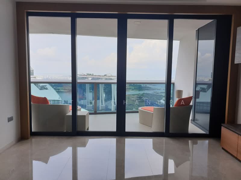 Marina Bay Suites, 3 Central Boulevard, 4 Bedrooms, 2,045 sqft, Apartment For Rent, by Betty Chandra, 19767384 - Top of the World! Above #60 - PropertyGuru.com.sg