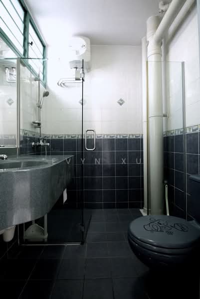 479 Segar Road, 479 Segar Road, 3 Bedrooms, 1,184 sqft, HDB Flat For Rent, by Evyn Xu, 19780660 - Attached Bathroom in Master Room - PropertyGuru.com.sg