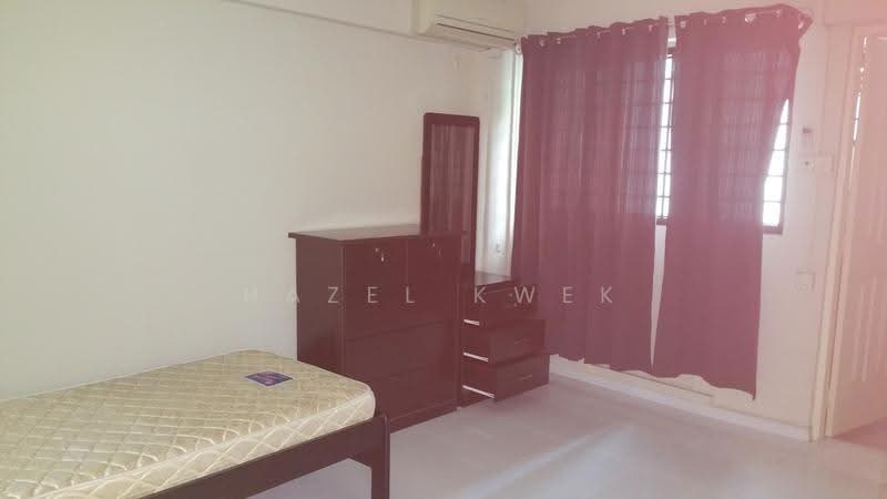 104 Bukit Purmei Road, 104 Bukit Purmei Road, Harbourfront / Telok Blangah, 2 Bedrooms, 800 sqft, HDB Flat For Rent, by Hazel Kwek, 19782998 - Master Bedroom - PropertyGuru.com.sg