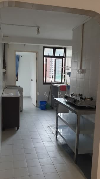 For Rent - 112 Commonwealth Crescent