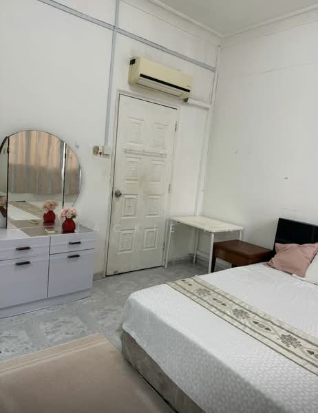 Kim Sia Court, 1 Jalan Jintan, Room Rental, 150 sqft, Apartment For Rent, by Jackie Aw, 19787394 - PropertyGuru.com.sg