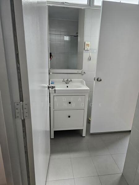 Elizabeth Tower, 12 Mount Elizabeth, Orchard / River Valley, 4 Bedrooms, 2,938 sqft, Condominium For Sale, by Radiah Steinbock, 19789839 - PropertyGuru.com.sg