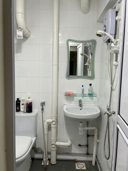 322 Hougang Avenue 5, 322 Hougang Avenue 5, 2 Bedrooms, 721 sqft, HDB Flat For Rent, by Lily Lim, 19800108 - PropertyGuru.com.sg