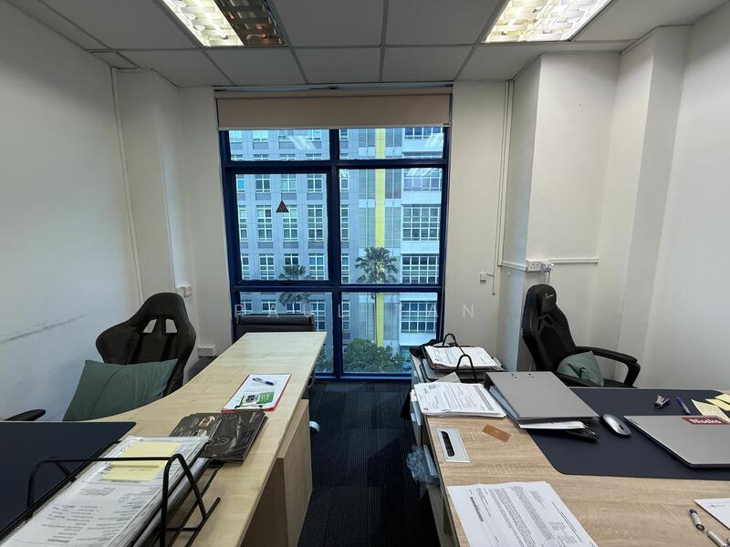 Heng Loong Building, 61 Bukit Batok Crescent, 410 sqft, Office For Rent, by Paul Tan, 19825815 - CommercialGuru.com.sg