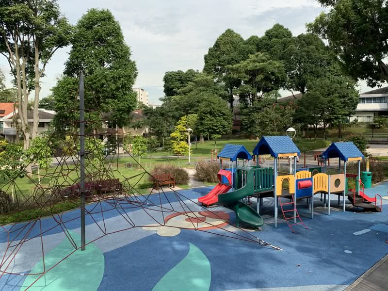 2 Storey Semi-D @ Cheng Soon Garden, Kismis Avenue, 4 Bedrooms, 5,500 sqft, Semi-Detached House For Rent, by Aquila Tan, 19832510 - Nearby Lovely Large Park - PropertyGuru.com.sg