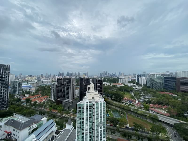 Trilight, 9 Newton Road, 3 Bedrooms, 2,100 sqft, Condominium For Rent, by Paew Parichart Vongvitavat, 19834840 - PropertyGuru.com.sg