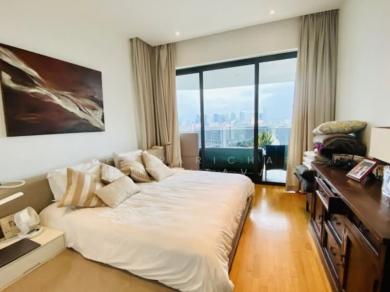 Trilight, 9 Newton Road, 3 Bedrooms, 2,100 sqft, Condominium For Rent, by Paew Parichart Vongvitavat, 19834840 - PropertyGuru.com.sg