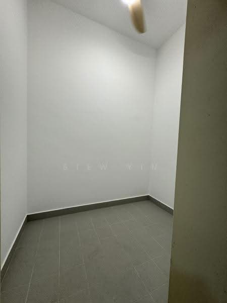 The Waterina, 73 Lorong 40 Geylang, Eunos / Geylang / Paya Lebar, 3 Bedrooms, 1,290 sqft, Apartment For Sale, by Siew Yin Low, 19837791 - Utility Room with fan and light - PropertyGuru.com.sg